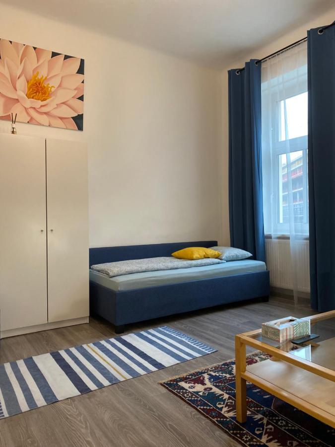 Between Schoenbrunn And Karlsplatz Apartment
